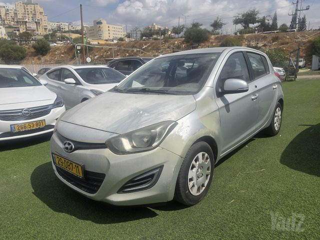 מודעת רכב יונדאי i20