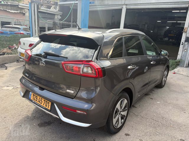 קיה נירו