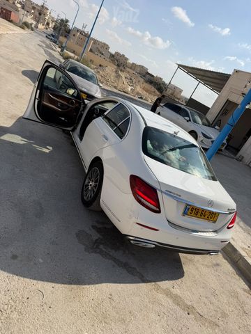 מרצדס-בנץ E-class