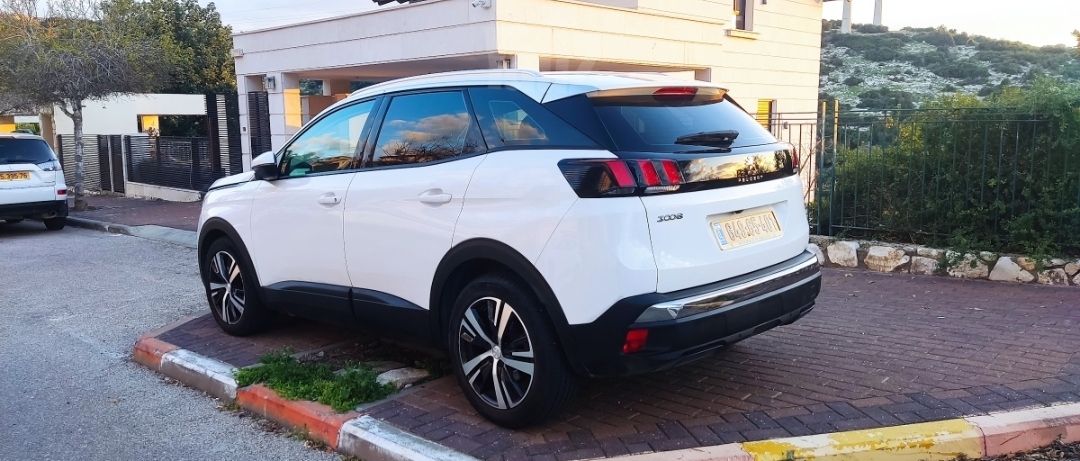 מודעת רכב פיג'ו 3008