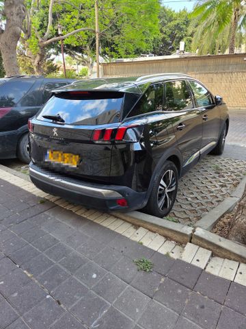 פיג'ו 3008