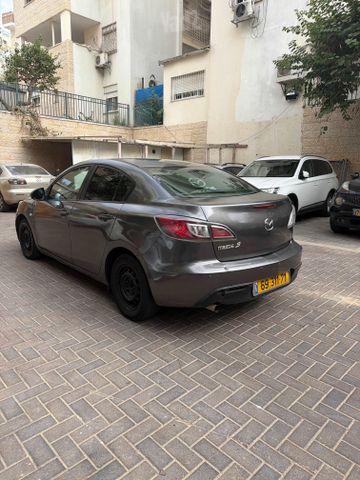 מאזדה 3
