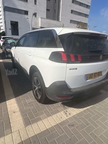 פיג'ו 5008