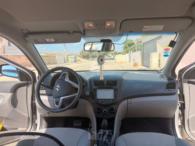 יונדאי אקסנט i25