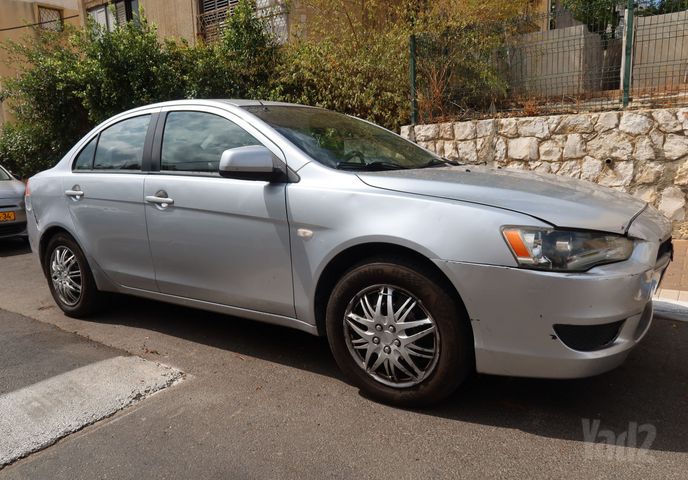 מיצובישי לנסר