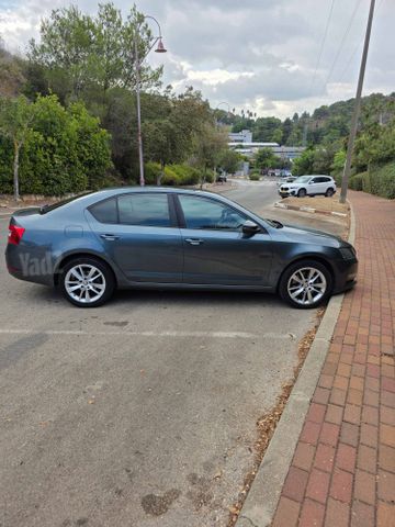 סקודה אוקטביה