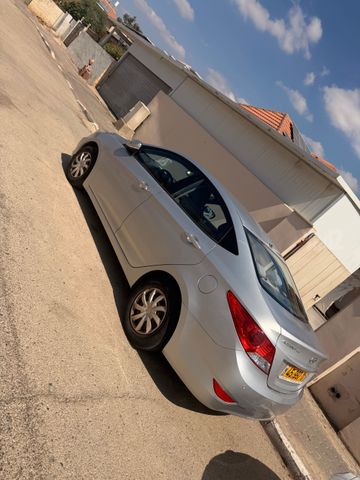 יונדאי אקסנט i25