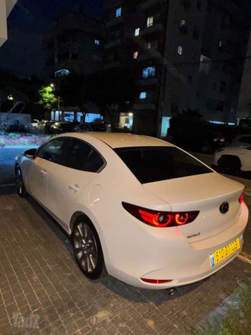 מאזדה 3