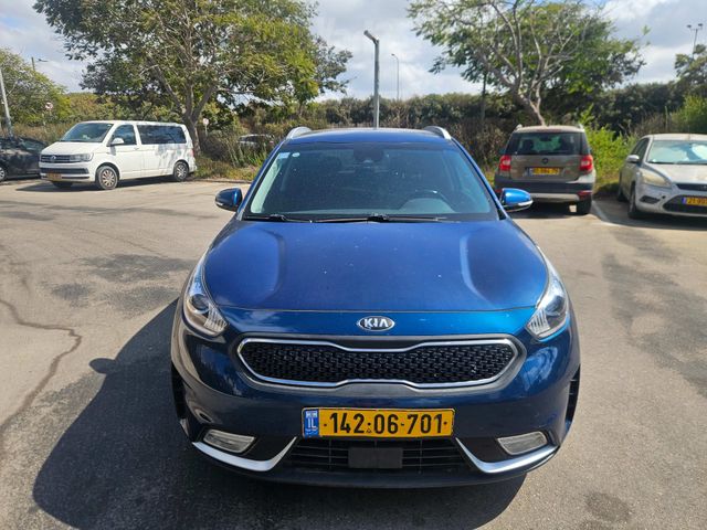 קיה נירו
