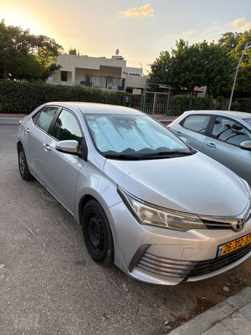 טויוטה קורולה