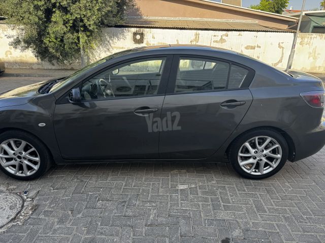 מודעת רכב מאזדה 3