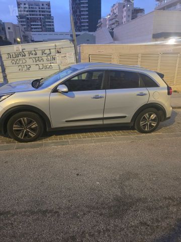קיה נירו
