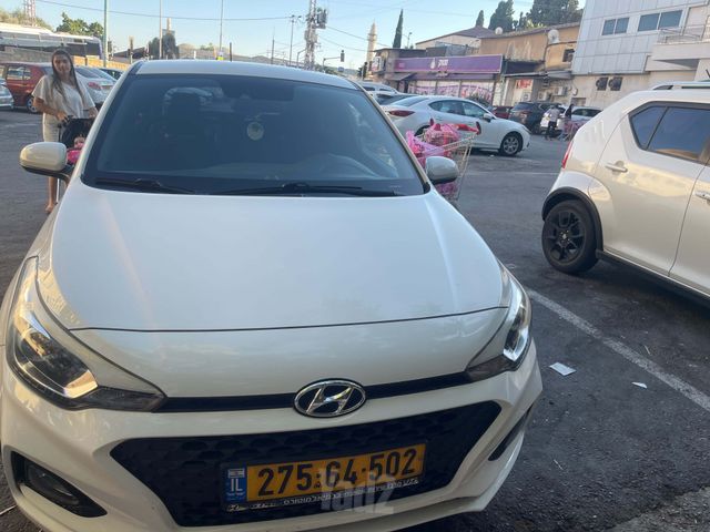 מודעת רכב יונדאי i20