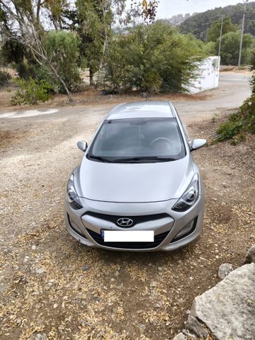 יונדאי i30