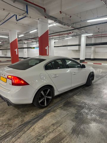 וולוו S60