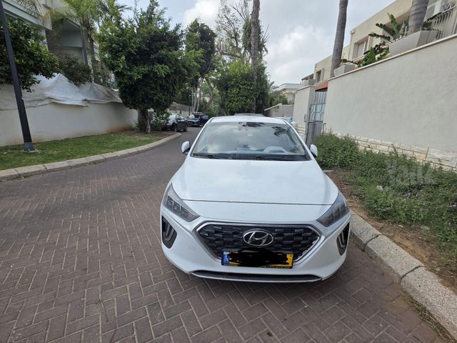 יונדאי איוניק