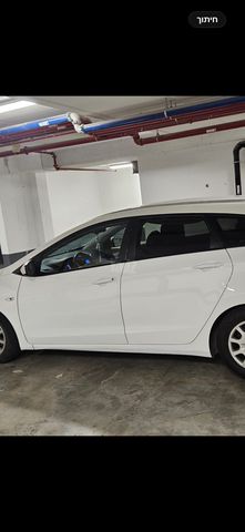 יונדאי i30