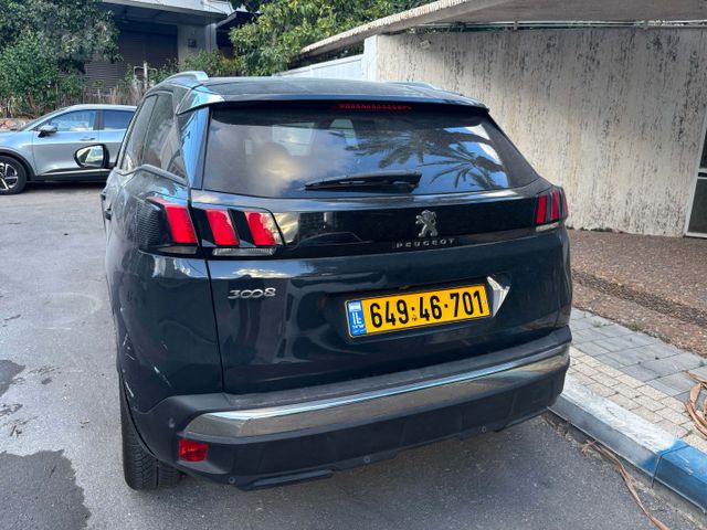 פיג'ו 3008