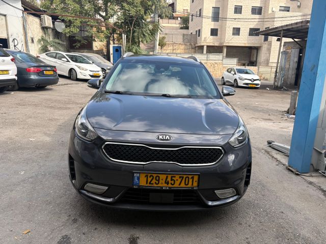 קיה נירו