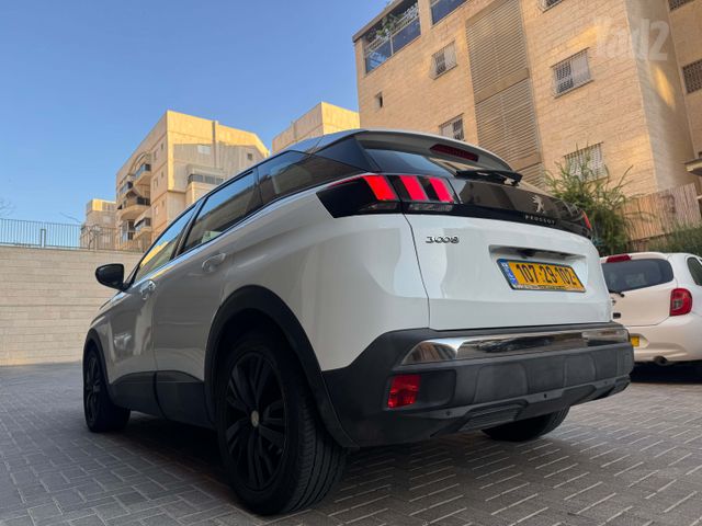 פיג'ו 3008