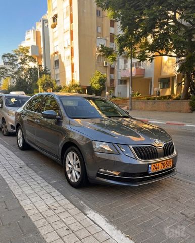 סקודה אוקטביה
