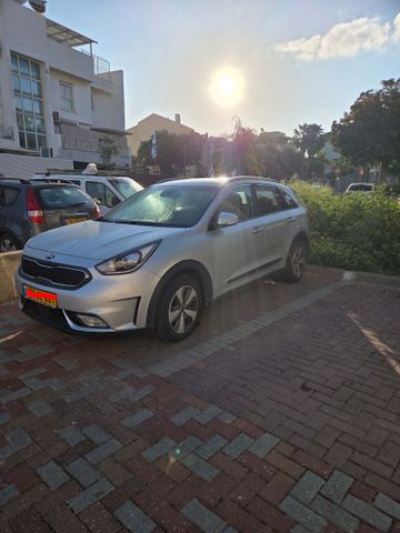 קיה נירו