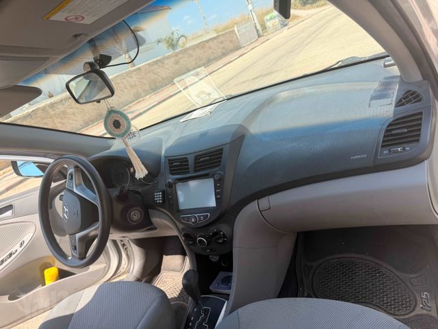יונדאי אקסנט i25