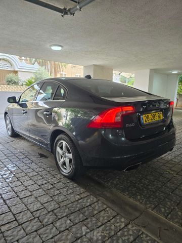וולוו S60