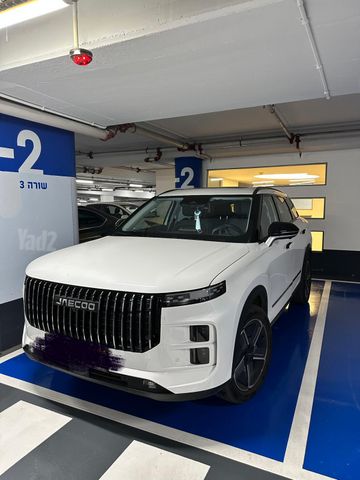ג'אקו J7