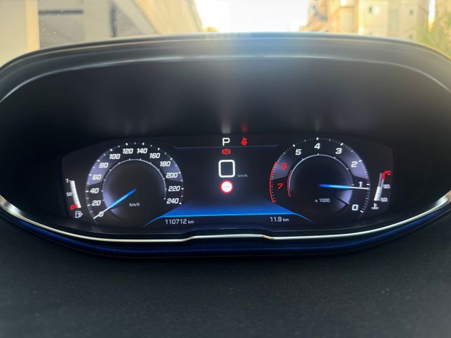 פיג'ו 3008