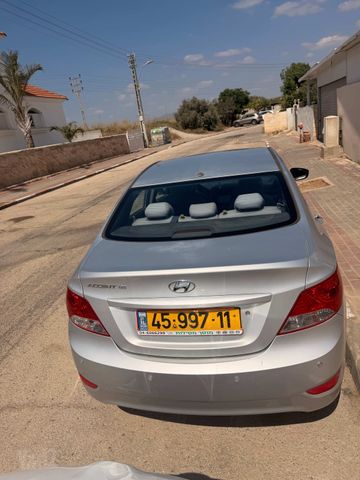 יונדאי אקסנט i25