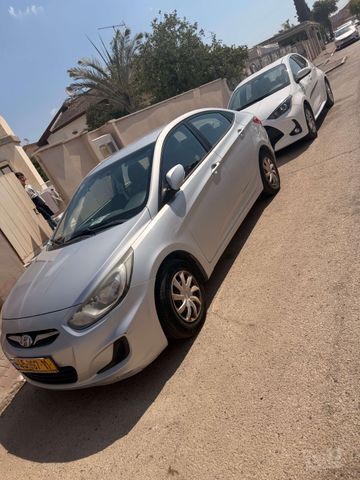 יונדאי אקסנט i25