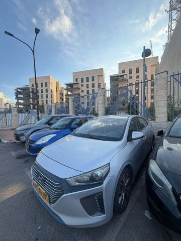 יונדאי איוניק