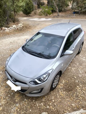 יונדאי i30