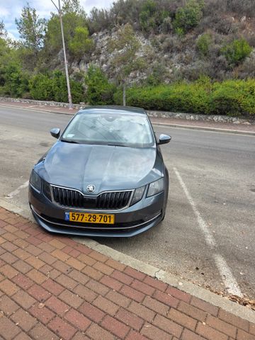 סקודה אוקטביה