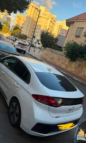יונדאי איוניק