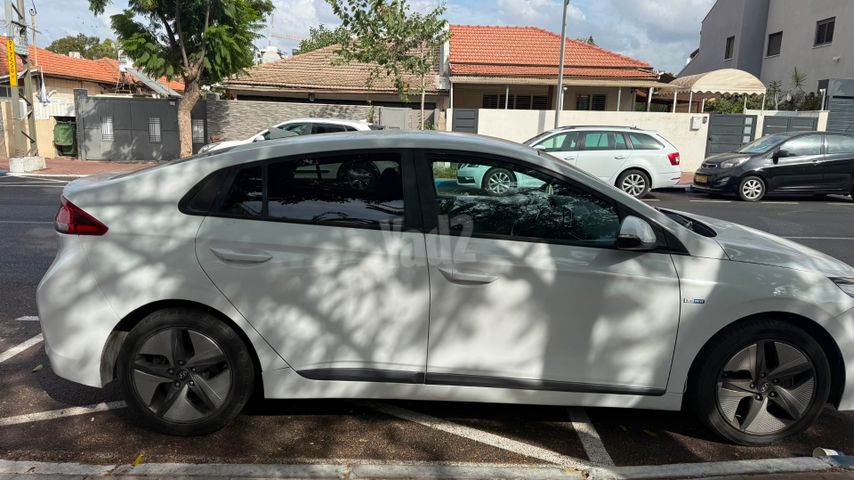 יונדאי איוניק