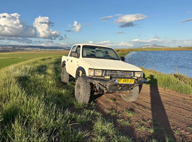 היילקס 4X4 SR ידני 2.4 (90 כ״ס) [1998-2001]