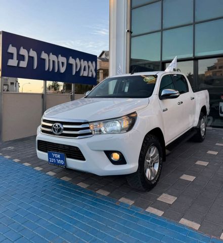טויוטה היילקס