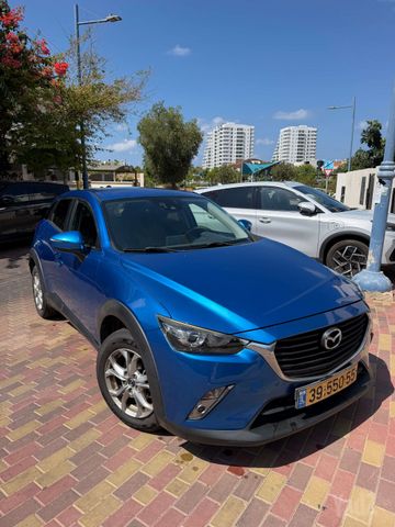 מודעת רכב מאזדה CX-3