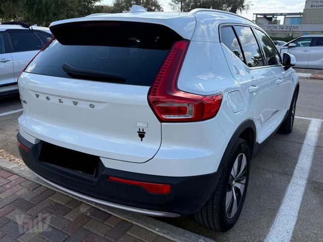 וולוו XC40