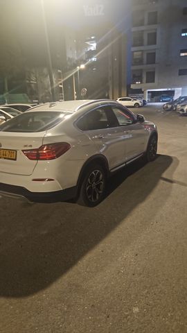 ב מ וו X4