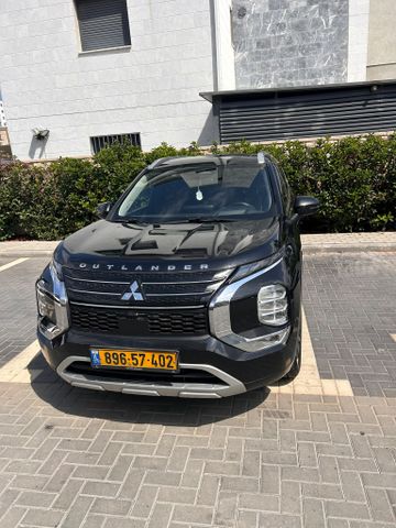 מיצובישי אאוטלנדר