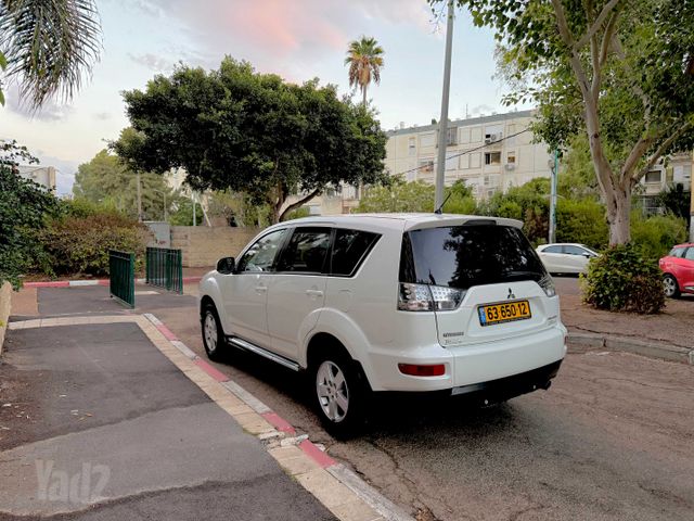 מיצובישי אאוטלנדר
