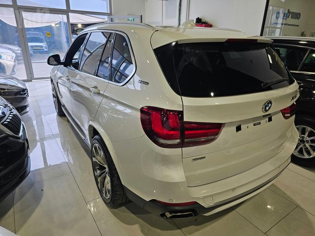 ב מ וו X5