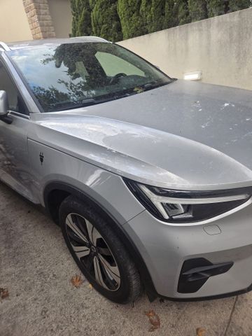 וולוו XC40