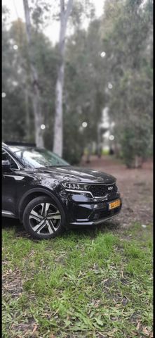 סורנטו 4X2 Premium אוט׳ בנזין 2.5 (180 כ״ס)