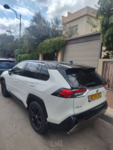טויוטה RAV4