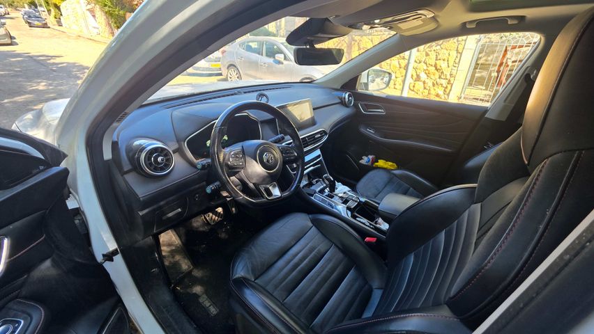 אם ג'י EHS PHEV