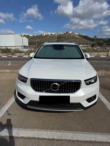 וולוו XC40